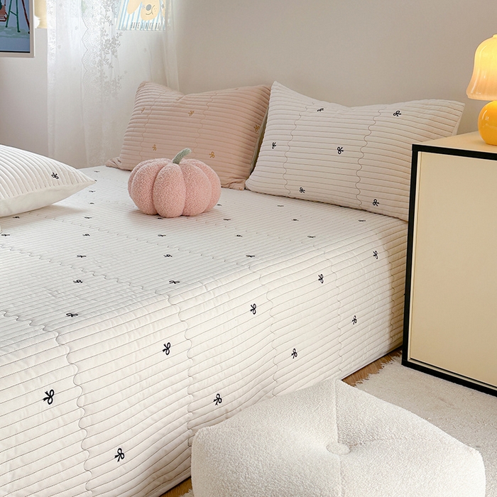 91家纺网 家纺一手货源 找家纺 （总）优悦生活馆 2025新款亲肤舒适水洗棉夹棉床盖