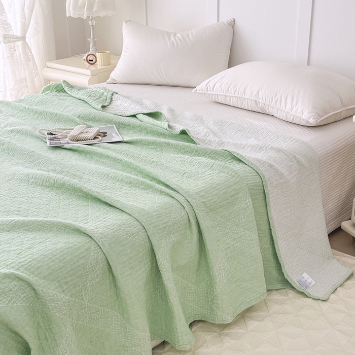 91家纺网 家纺一手货源 找家纺 悦然毛巾被 2025新款三层水洗全棉毛巾被 雅韵格绿