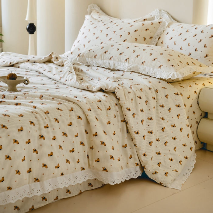 91家纺网 家纺一手货源 找家纺 绒世界 绒世界 2025新款双层纱韩版印花夏被四件套 啸天