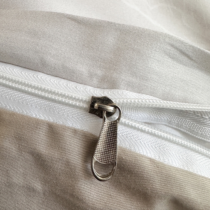 91家纺网 家纺一手货源 找家纺 眷恋家纺 2025年春夏全棉铂金棉13376数码印花四件套 爱的信仰-咖