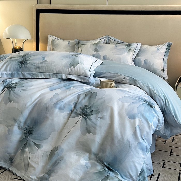 91家纺网 家纺一手货源 找家纺 眷恋家纺 2025年春夏全棉铂金棉13376数码印花四件套 水墨青花-兰