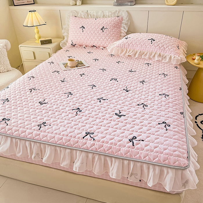 91家纺网 家纺一手货源 找家纺 眠势力 2025新款韩版花边床笠雪纺公主风ins夹棉四季款床罩保护套 粉格蝴蝶结