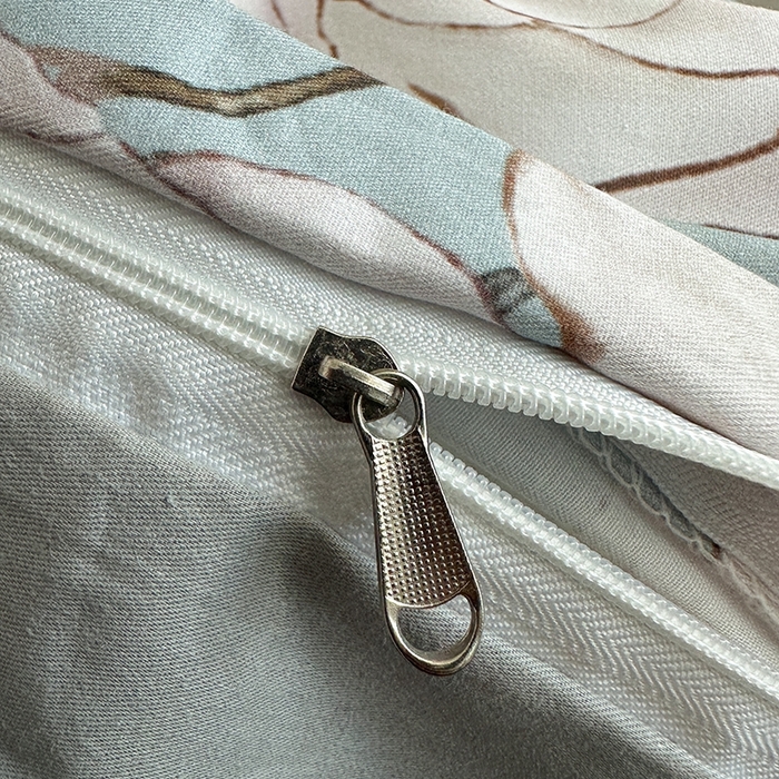 91家纺网 家纺一手货源 找家纺 眷恋家纺 2025年春夏全棉铂金棉13376数码印花四件套 春景熙熙-兰