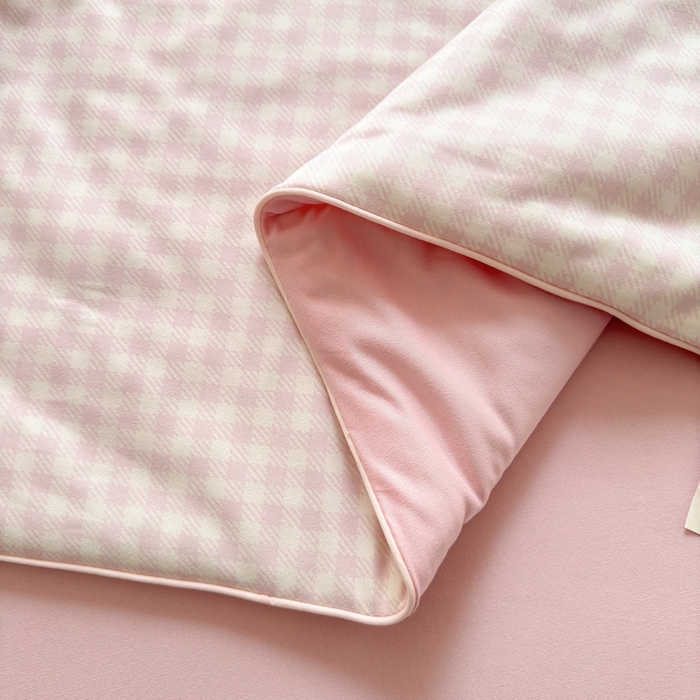 91家纺网 家纺一手货源 找家纺 星期八 2025新款针织棉夏被四件套 油画小狗