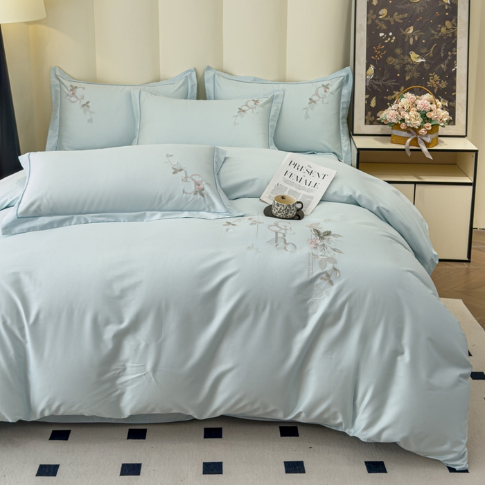 91家纺网 家纺一手货源 找家纺 U品汇 2025新款纯棉全棉长绒棉刺绣绣花高端礼盒四件套-夏瑾系列 夏瑾-天空蓝