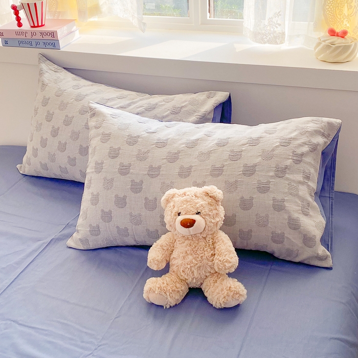 91家纺网 家纺一手货源 找家纺 千朵 2025新款全棉提花四件套 歪头小熊