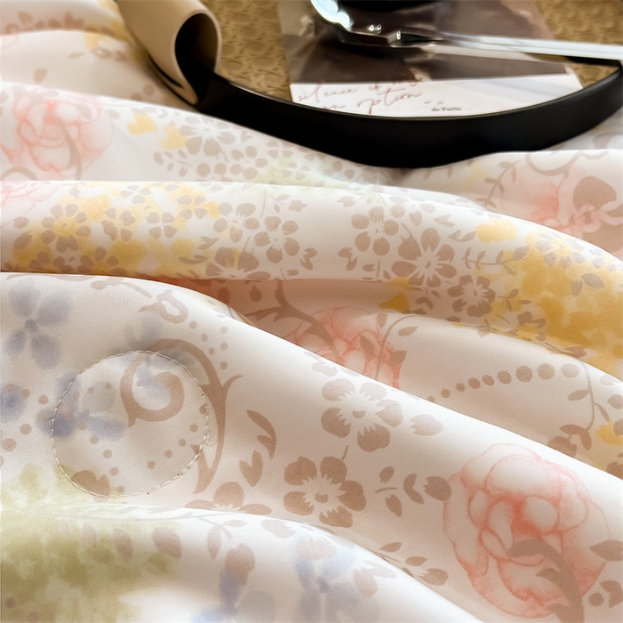 91家纺网 家纺一手货源 找家纺 朵希曼2025新款50天丝宽边夏被和夏被四件套系列 布伦达