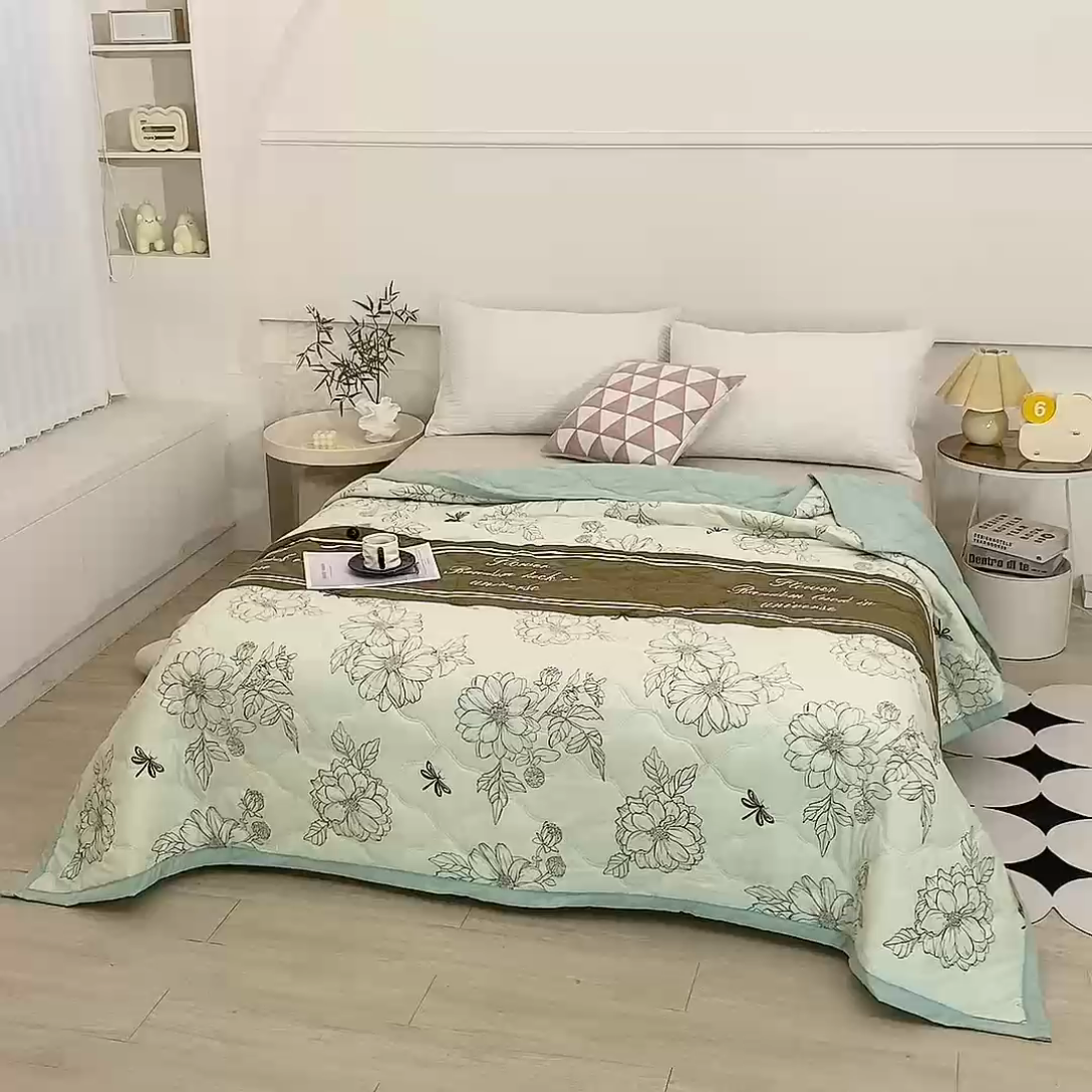 91家纺网 家纺一手货源 找家纺 爱派  2025新款直播爆款印花水洗棉夏被夏凉被空调被被子被芯 翩翩起舞