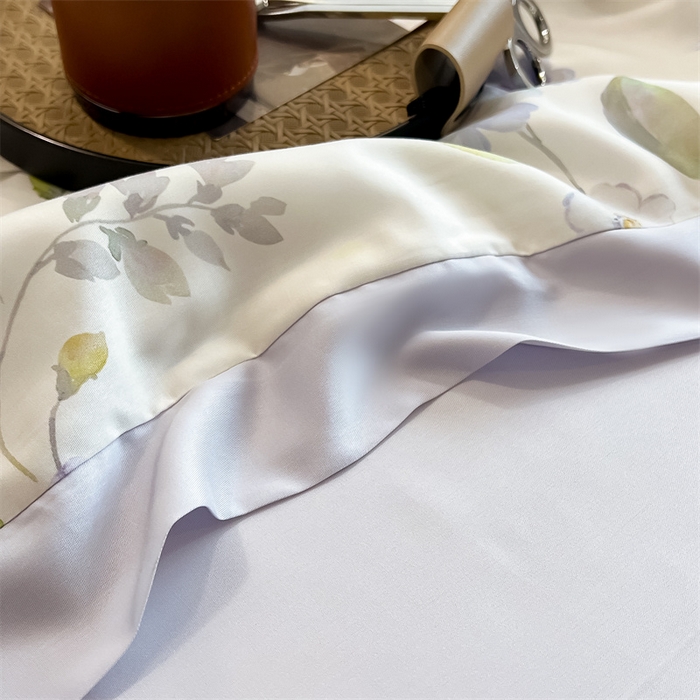 91家纺网 家纺一手货源 找家纺 朵希曼2025新款50天丝宽边夏被和夏被四件套系列 清风漫舞 米白