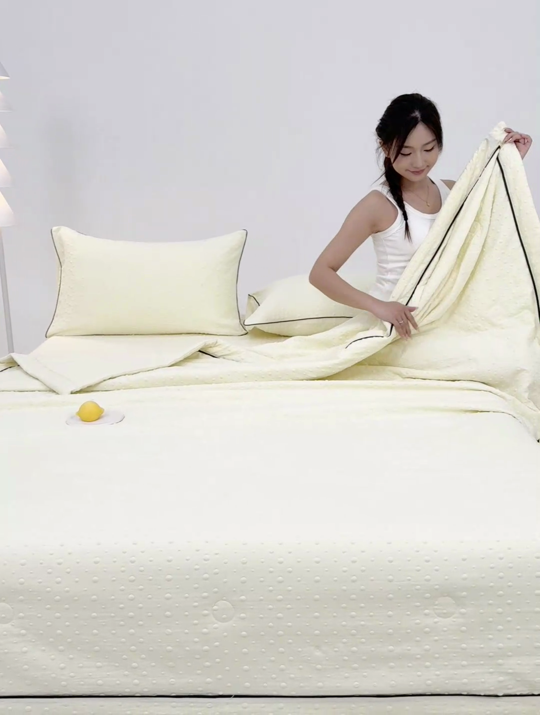 91家纺网 家纺一手货源 找家纺 绒世界 绒世界 2025新款凉豆豆包边夏被四件套 凉豆豆-柠檬黄