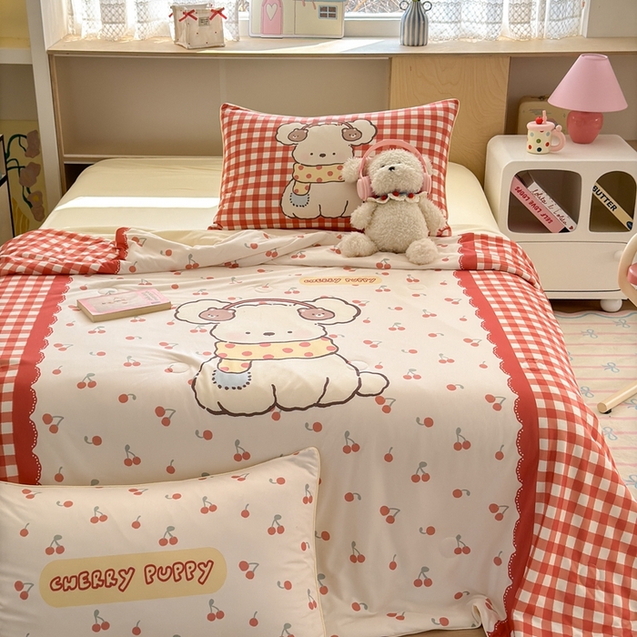 91家纺网 家纺一手货源 找家纺 星期八 2025新款针织棉夏被四件套 樱桃小狗