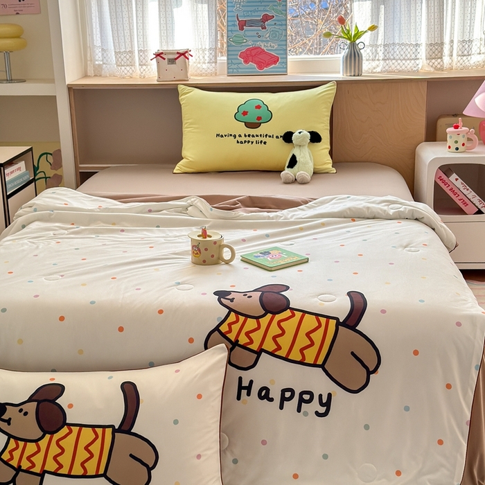 91家纺网 家纺一手货源 找家纺 星期八 2025新款针织棉夏被四件套 腊肠狗