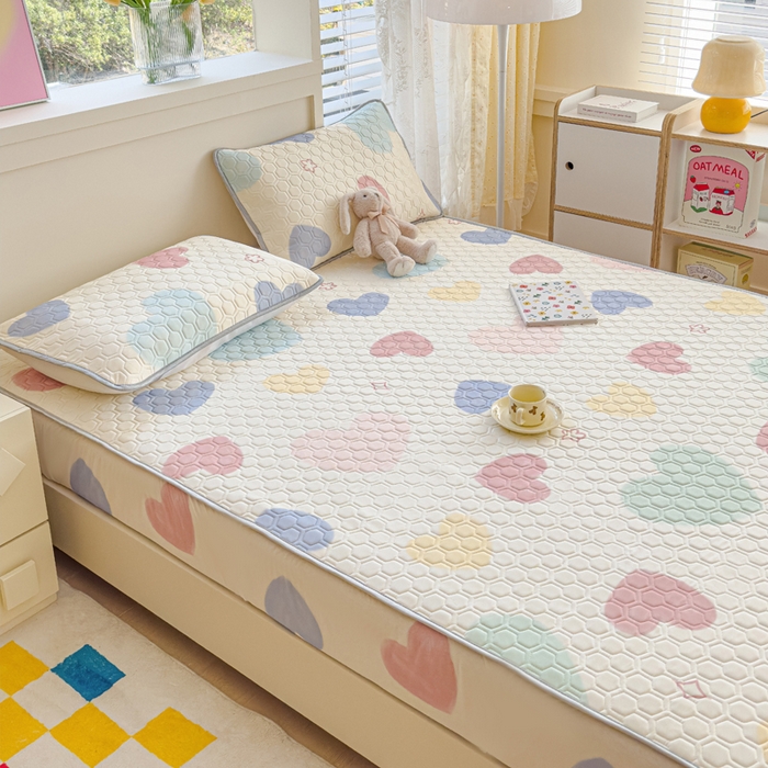 91家纺网 家纺一手货源 找家纺 小萌虎 2025新款凉感丝胶质凉席床笠款 爱心