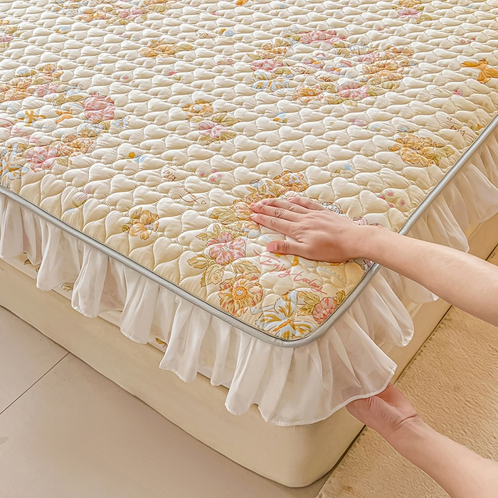 91家纺网 家纺一手货源 找家纺 眠势力 2025新款韩版花边床笠雪纺公主风ins夹棉四季款床罩保护套 花语满园