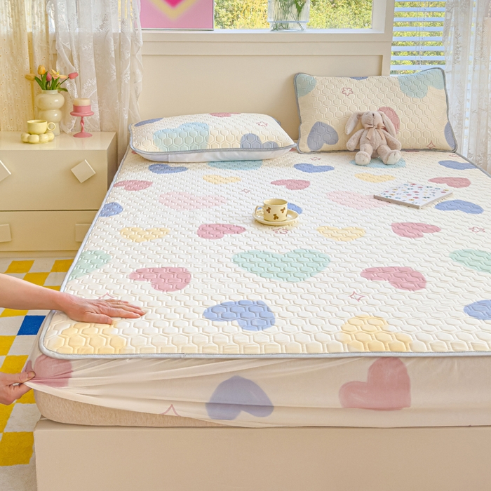 91家纺网 家纺一手货源 找家纺 小萌虎 2025新款凉感丝胶质凉席床笠款 爱心