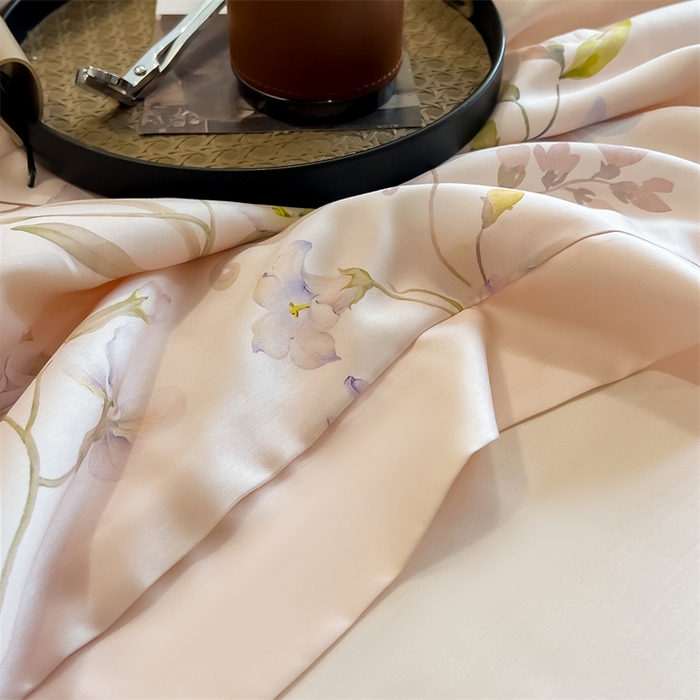 91家纺网 家纺一手货源 找家纺 朵希曼2025新款50天丝宽边夏被和夏被四件套系列 清风漫舞 浅粉