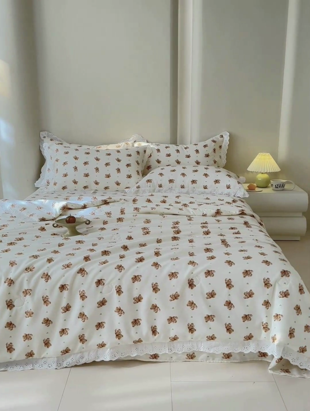 91家纺网 家纺一手货源 找家纺 绒世界 绒世界 2025新款双层纱韩版印花夏被四件套 小熊
