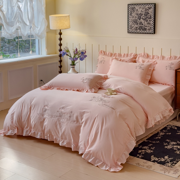 91家纺网 家纺一手货源 找家纺 U品汇 A类全棉色织水洗棉刺绣花四件套纯棉100%棉韩版公主风立体花朵 春野浪漫-美人玉