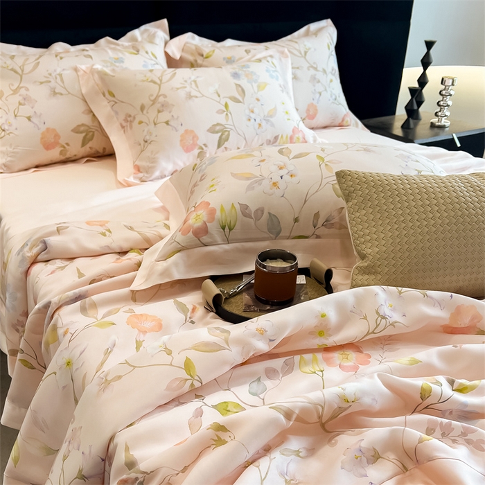 91家纺网 家纺一手货源 找家纺 朵希曼2025新款50天丝宽边夏被和夏被四件套系列 清风漫舞 浅粉