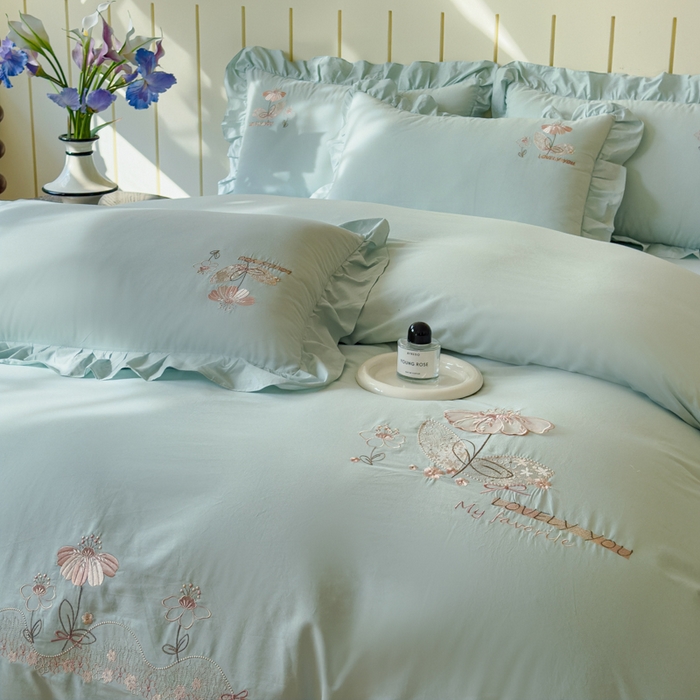 91家纺网 家纺一手货源 找家纺 U品汇 A类全棉色织水洗棉刺绣花四件套纯棉100%棉韩版公主风立体花朵 春野浪漫-青翠绿