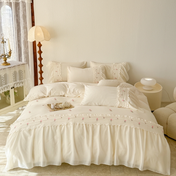 91家纺网 家纺一手货源 找家纺 米可 2025新款水洗棉蕾丝花边绣花工艺款四件套 玫瑰仙子-白粉