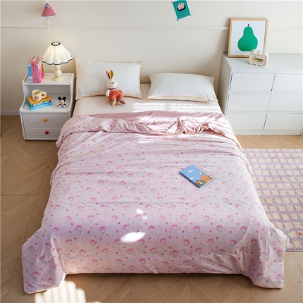 91家纺网 家纺一手货源 找家纺 艺菲阁家纺 2025新款卡通麻绳云感双层纱夏凉被 小美冰淇淋