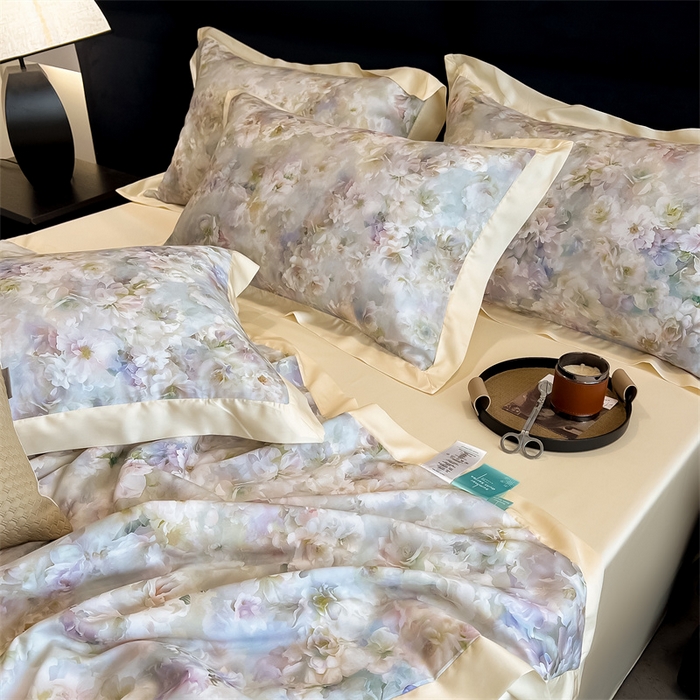 91家纺网 家纺一手货源 找家纺 朵希曼2025新款50天丝宽边夏被和夏被四件套系列 花漫天