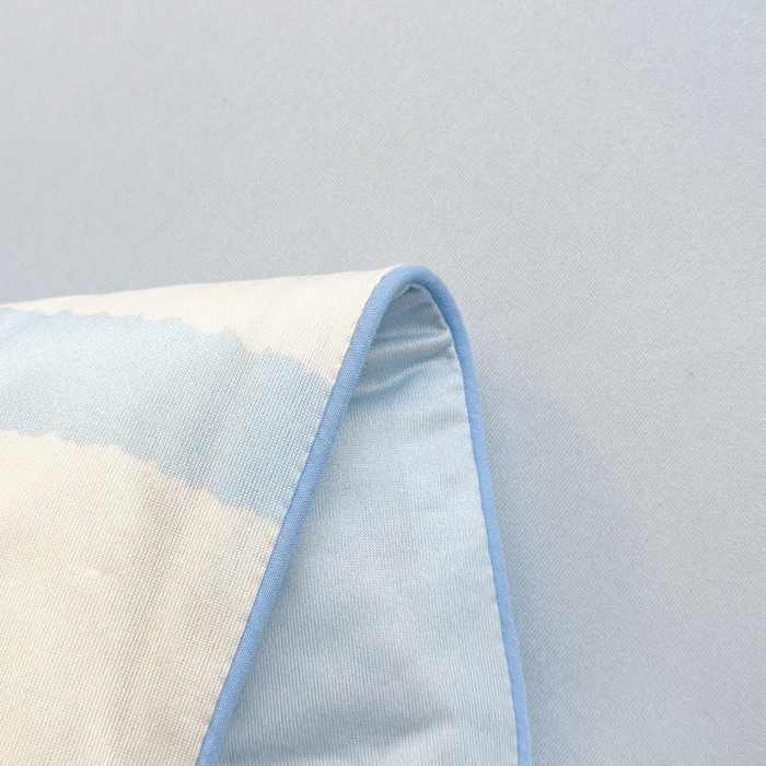 91家纺网 家纺一手货源 找家纺 星期八 2025新款针织棉夏被四件套 竖条狗狗蓝