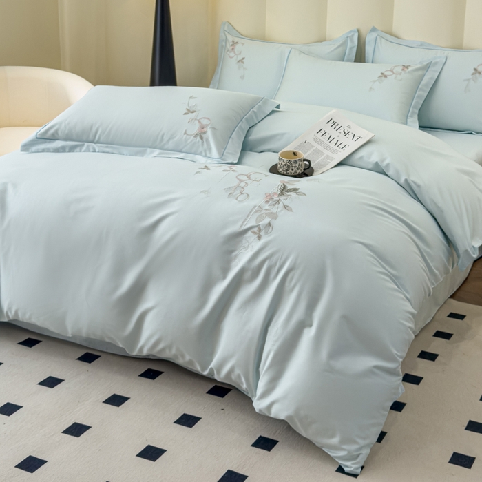 91家纺网 家纺一手货源 找家纺 U品汇 2025新款纯棉全棉长绒棉刺绣绣花高端礼盒四件套-夏瑾系列 夏瑾-天空蓝
