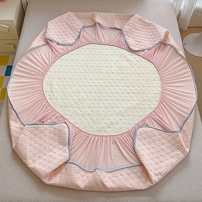 91家纺网 家纺一手货源 找家纺 小萌虎 2025新款凉感丝胶质凉席床笠款 粉玉