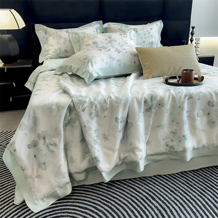 91家纺网 家纺一手货源 找家纺 朵希曼2025新款50天丝宽边夏被和夏被四件套系列 春熙花语 绿