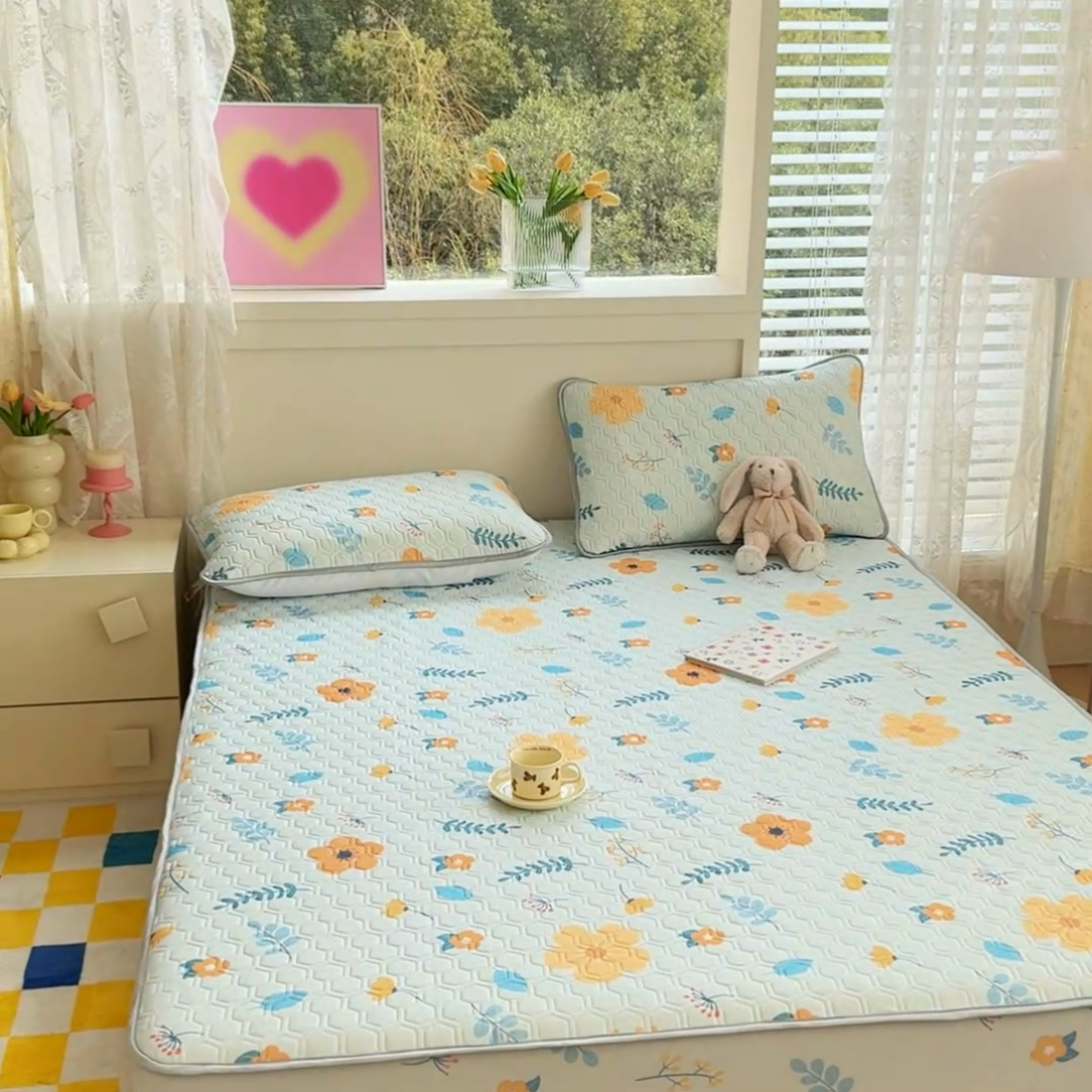 91家纺网 家纺一手货源 找家纺 小萌虎 2025新款凉感丝胶质凉席床笠款 花草