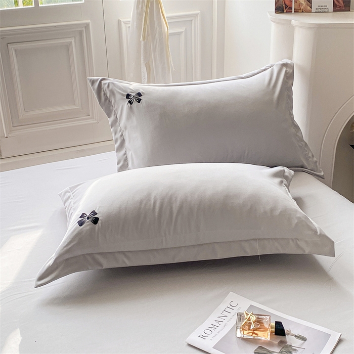 91家纺网 家纺一手货源 找家纺 庭笙 2025新款小香风满版刺绣蝴蝶小清新四件套—黑巧可可 浅灰