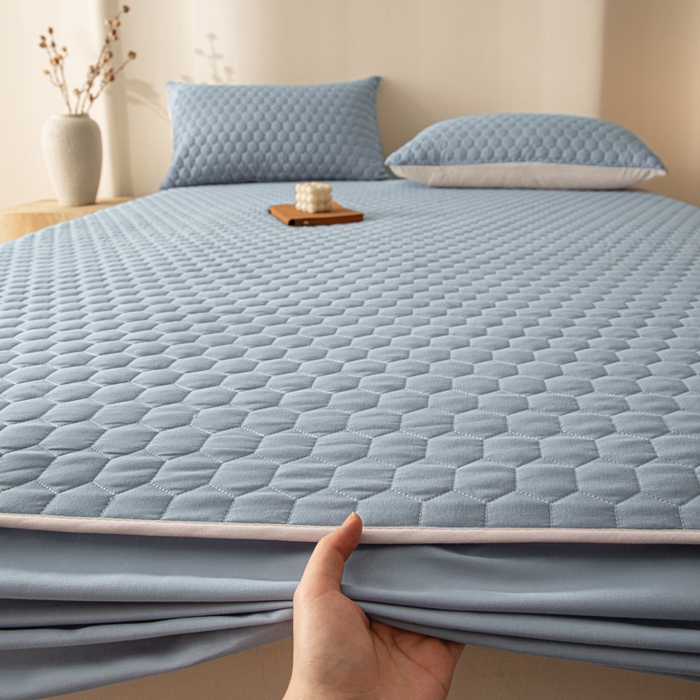 91家纺网 家纺一手货源 找家纺 优悦生活馆 2025新款亲肤水洗棉夹棉防水床笠 方格-蓝