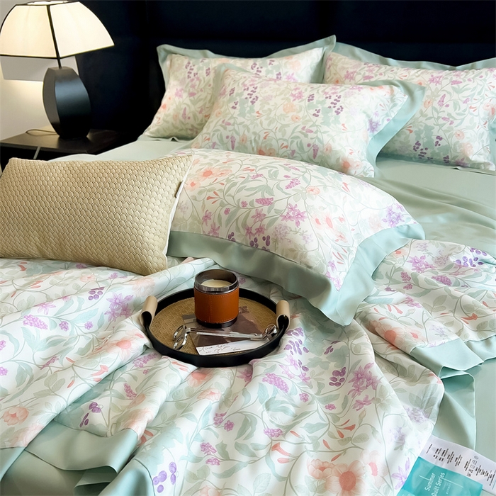 91家纺网 家纺一手货源 找家纺 朵希曼2025新款50天丝宽边夏被和夏被四件套系列 悦夏 粉紫