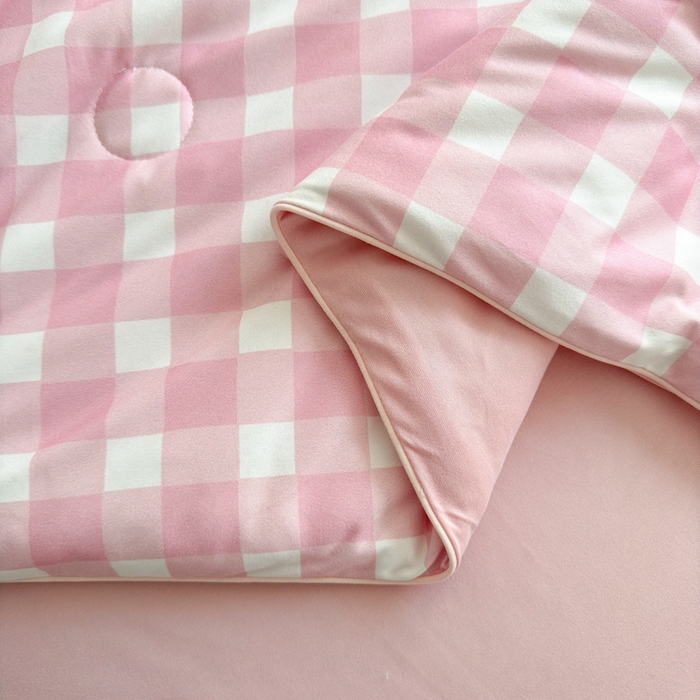 91家纺网 家纺一手货源 找家纺 星期八 2025新款针织棉夏被四件套 小狗蛋糕