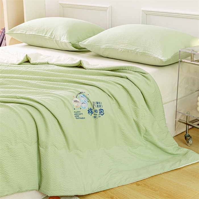 91家纺网 家纺一手货源 找家纺 天瑜家纺 2025新款亲肤舒适泡泡棉夏被 绿+米黄