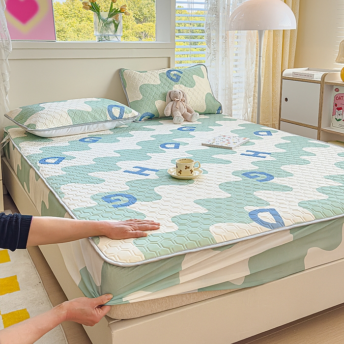 91家纺网 家纺一手货源 找家纺 小萌虎 2025新款凉感丝胶质凉席床笠款 波浪字母