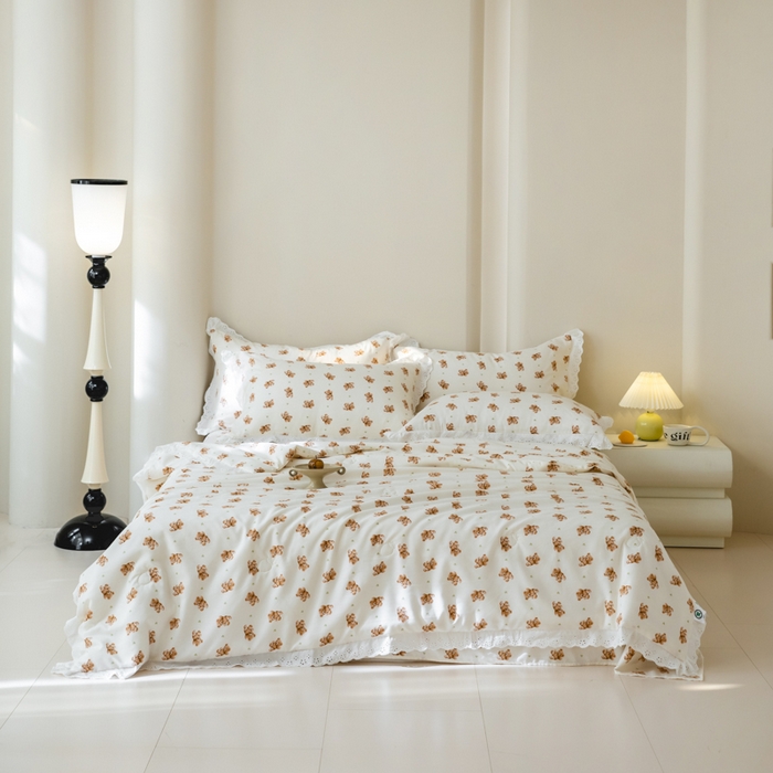 91家纺网 家纺一手货源 找家纺 绒世界 绒世界 2025新款双层纱韩版印花夏被四件套 小熊