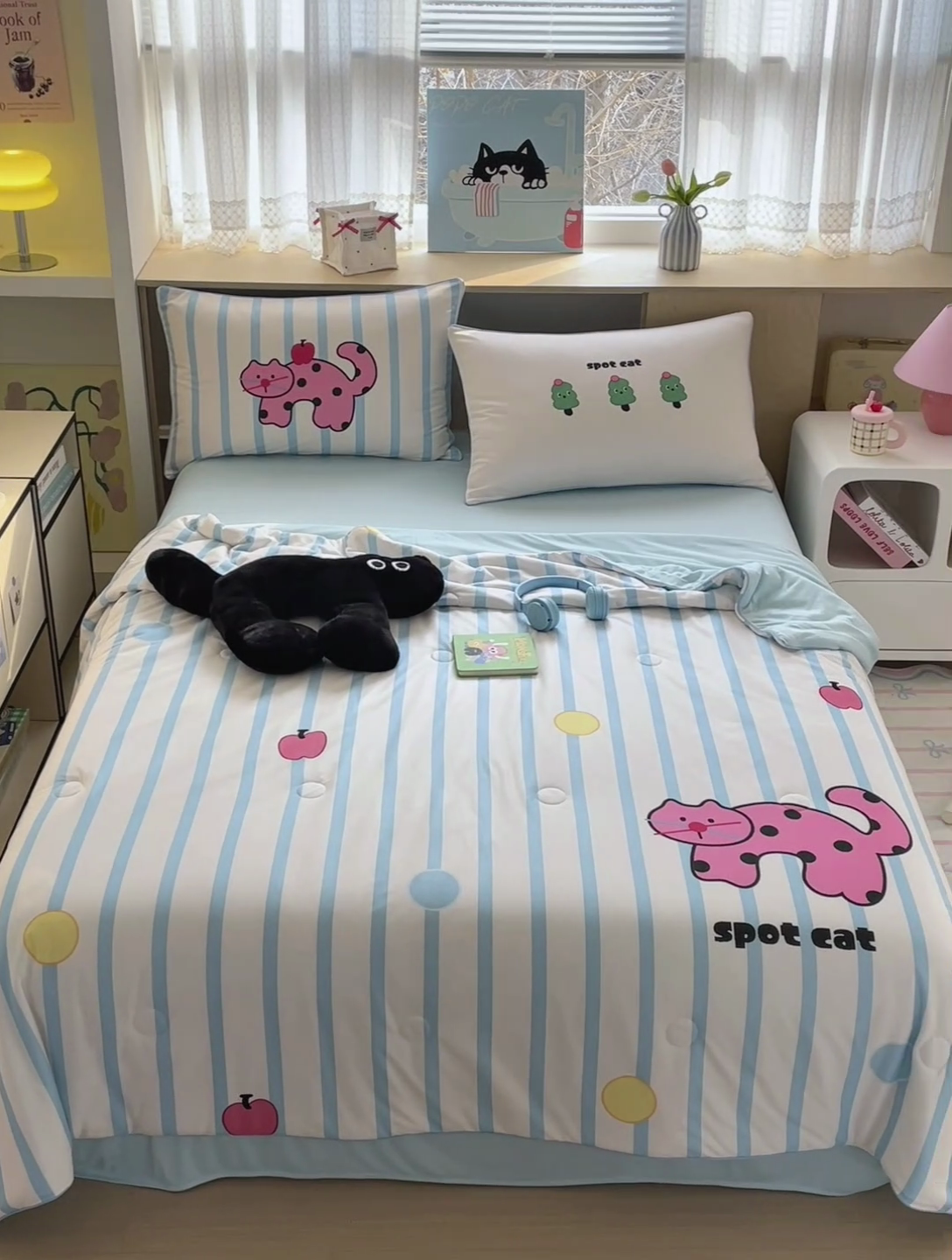 91家纺网 家纺一手货源 找家纺 星期八 2025新款针织棉夏被四件套 波点小猫