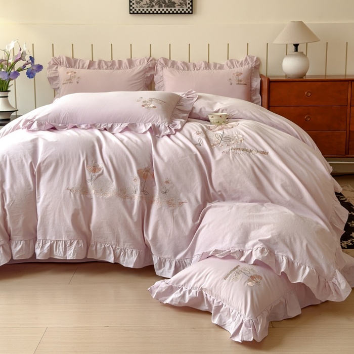 91家纺网 家纺一手货源 找家纺 U品汇 A类全棉色织水洗棉刺绣花四件套纯棉100%棉韩版公主风立体花朵 春野浪漫-薰衣紫