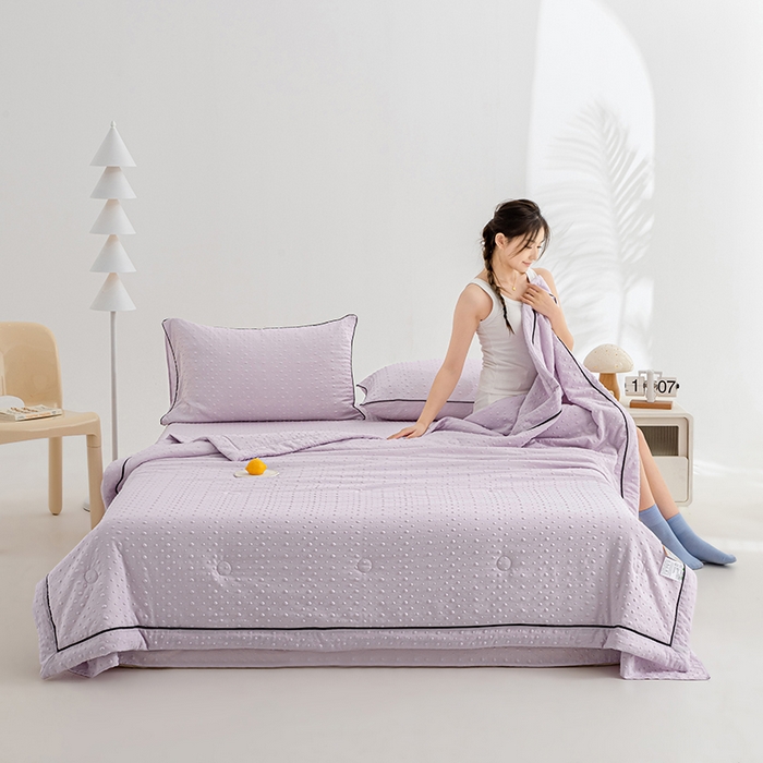 91家纺网 家纺一手货源 找家纺 绒世界 绒世界 2025新款凉豆豆包边夏被四件套 凉豆豆-香芋紫