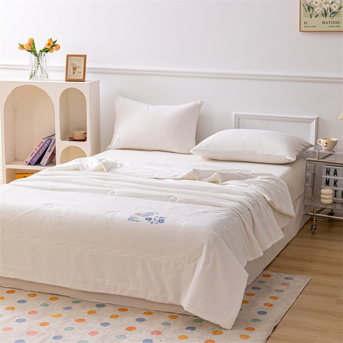 91家纺网 家纺一手货源 找家纺 （总）天瑜家纺 2025新款亲肤舒适泡泡棉夏被