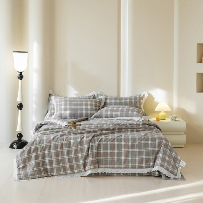 91家纺网 家纺一手货源 找家纺 绒世界 绒世界 2025新款双层纱韩版印花夏被四件套 格子-灰