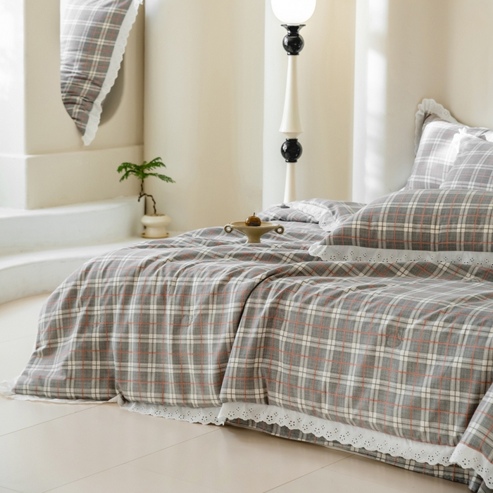 91家纺网 家纺一手货源 找家纺 绒世界 绒世界 2025新款双层纱韩版印花夏被四件套 格子-灰