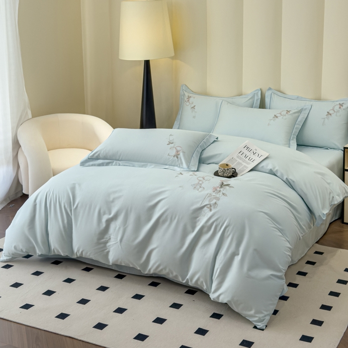 91家纺网 家纺一手货源 找家纺 U品汇 2025新款纯棉全棉长绒棉刺绣绣花高端礼盒四件套-夏瑾系列 夏瑾-天空蓝