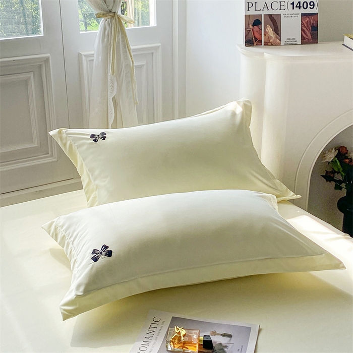 91家纺网 家纺一手货源 找家纺 庭笙 2025新款小香风满版刺绣蝴蝶小清新四件套—黑巧可可 奶油白