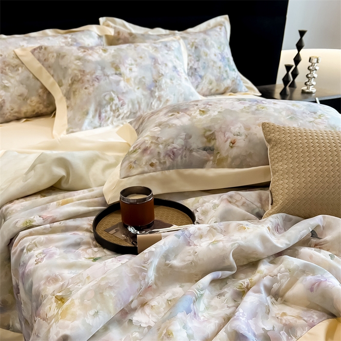 91家纺网 家纺一手货源 找家纺 朵希曼2025新款50天丝宽边夏被和夏被四件套系列 花漫天