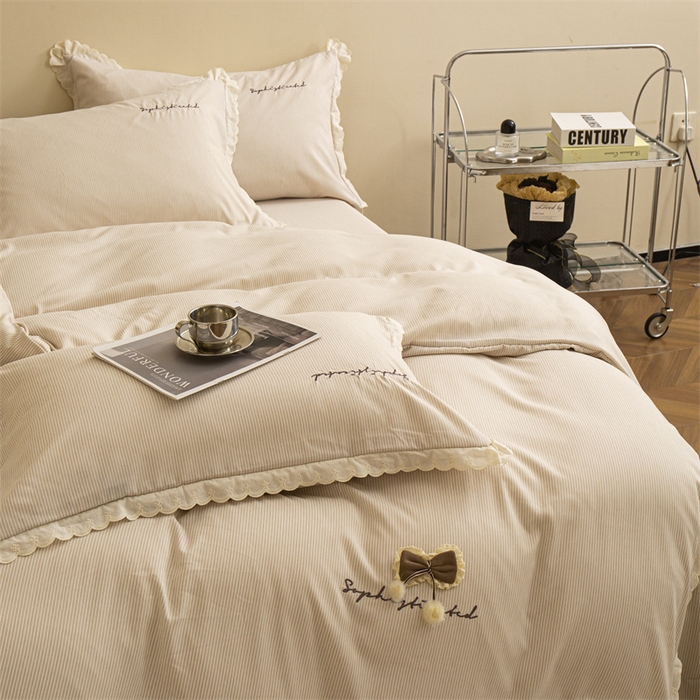 91家纺网 家纺一手货源 找家纺 庭笙 2025新款无印.色织条纹少女韩式小花边简约条纹四件套 色织条纹.米