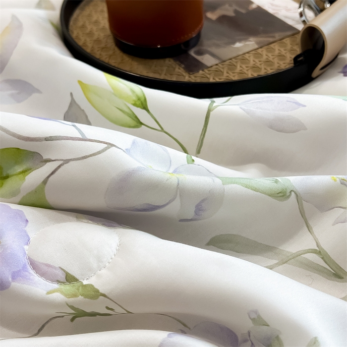 91家纺网 家纺一手货源 找家纺 朵希曼2025新款50天丝宽边夏被和夏被四件套系列 清风漫舞 米白